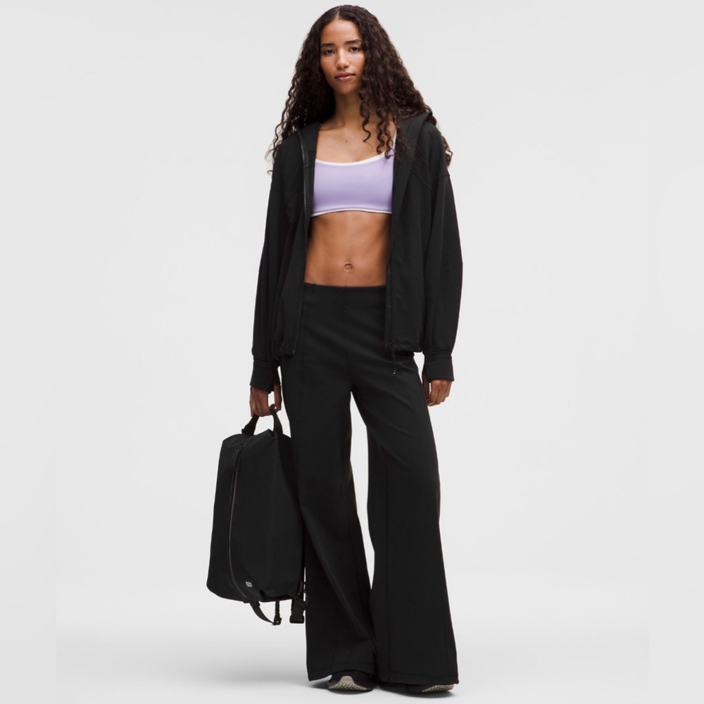 Lululemon Define Black High-Rise Wide-Leg
Pant Luon (M) Brand New with Tags.